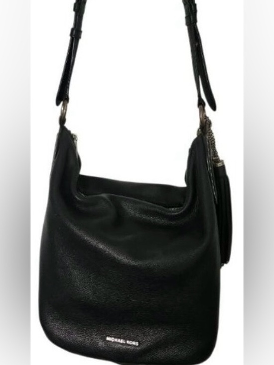 Michael Kors Handbags - Michael Kors crossbody pebble leather